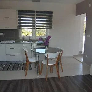 https://katarina-pakostane.hotelinzadar.com